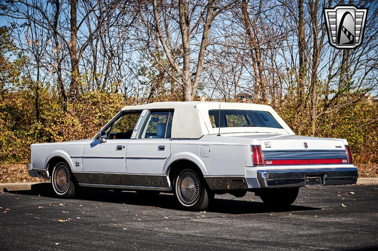 1989 Lincoln Town Car