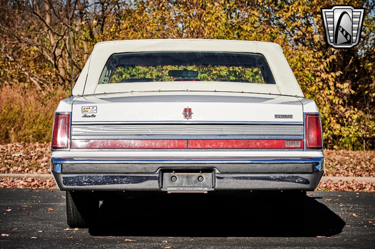 1989 Lincoln Town Car