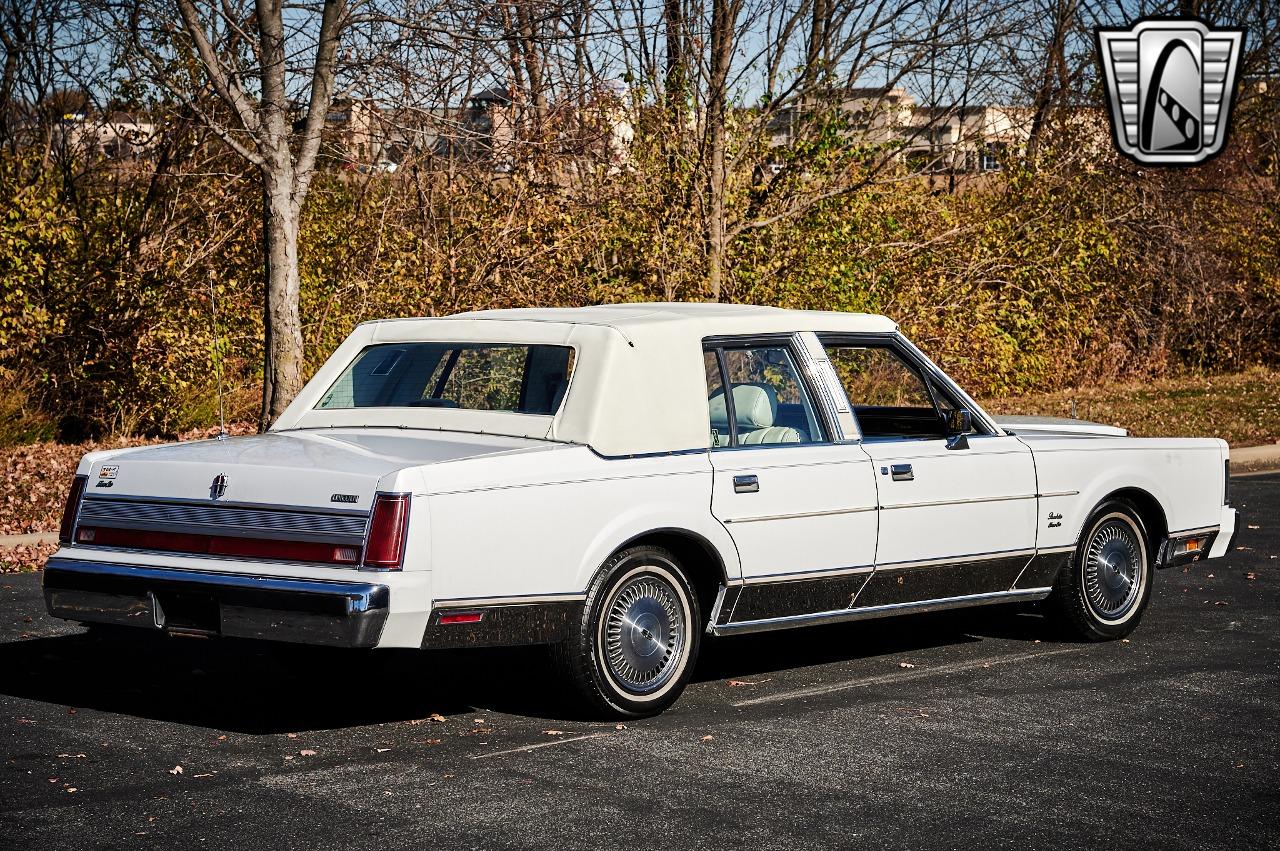 1989 Lincoln Town Car