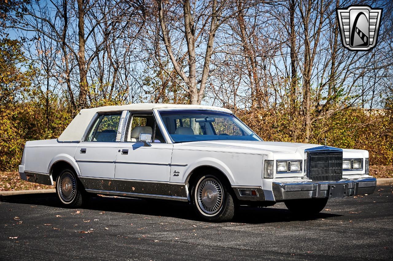 1989 Lincoln Town Car