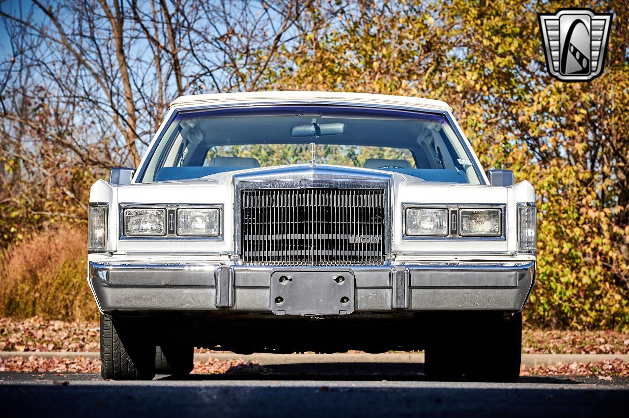 1989 Lincoln Town Car