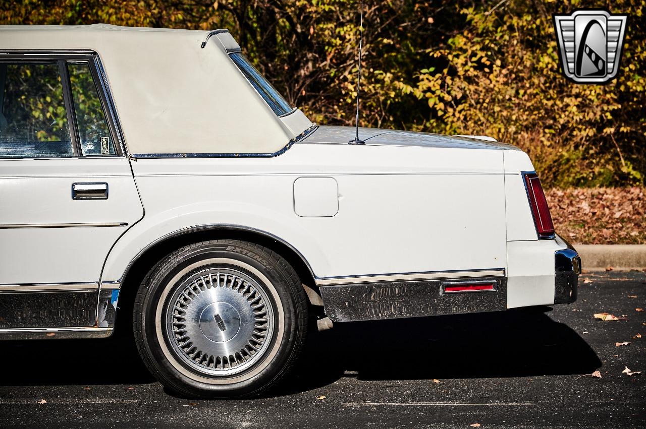 1989 Lincoln Town Car