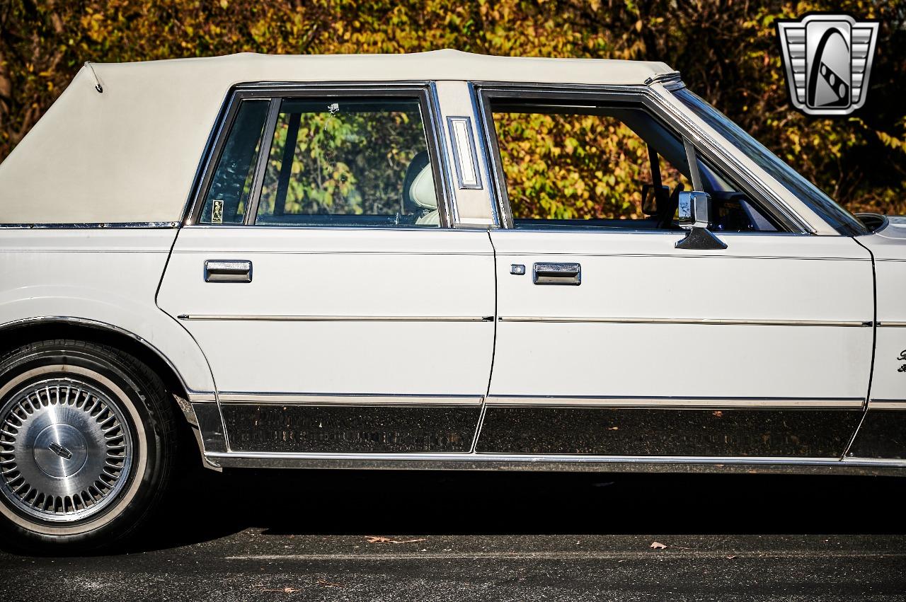 1989 Lincoln Town Car