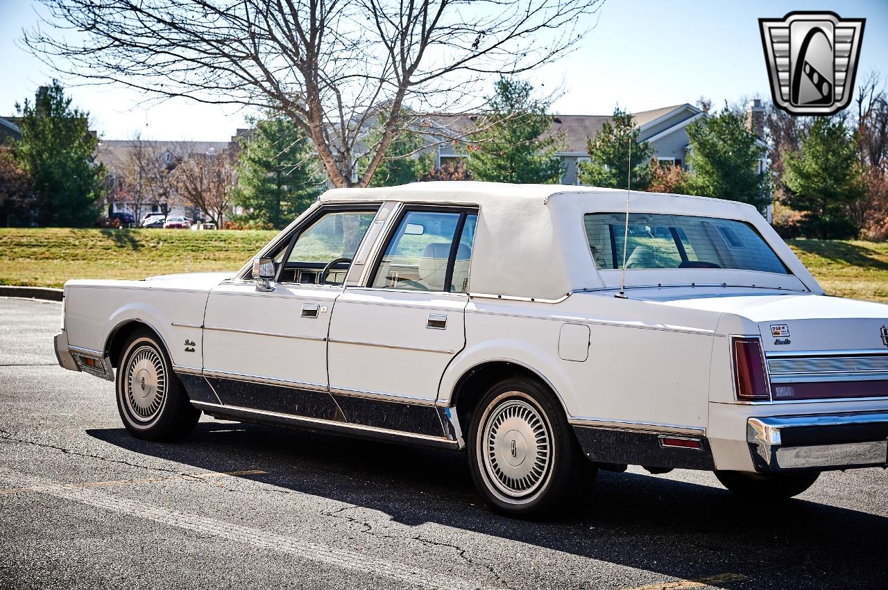 1989 Lincoln Town Car