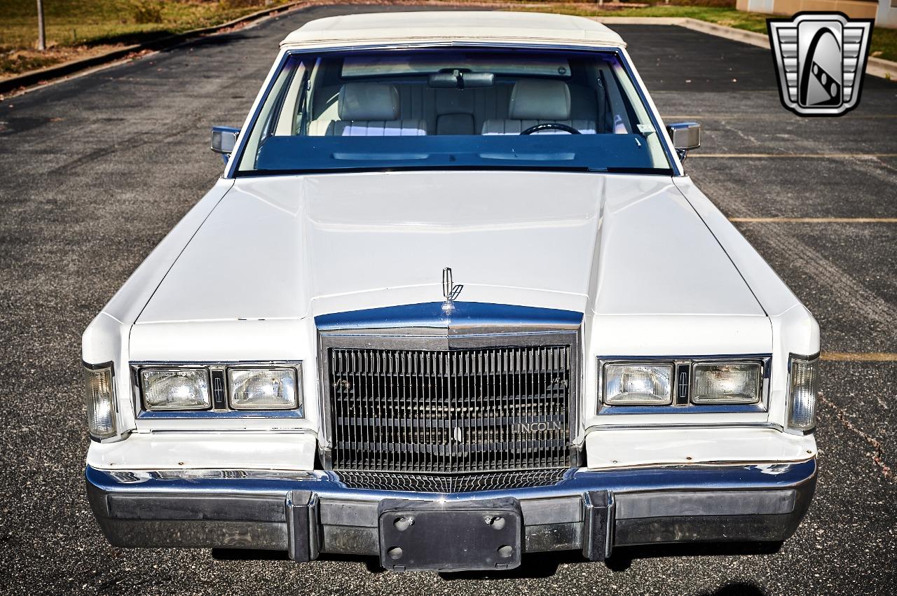 1989 Lincoln Town Car