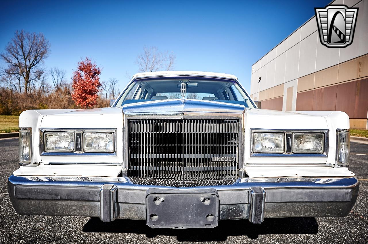 1989 Lincoln Town Car