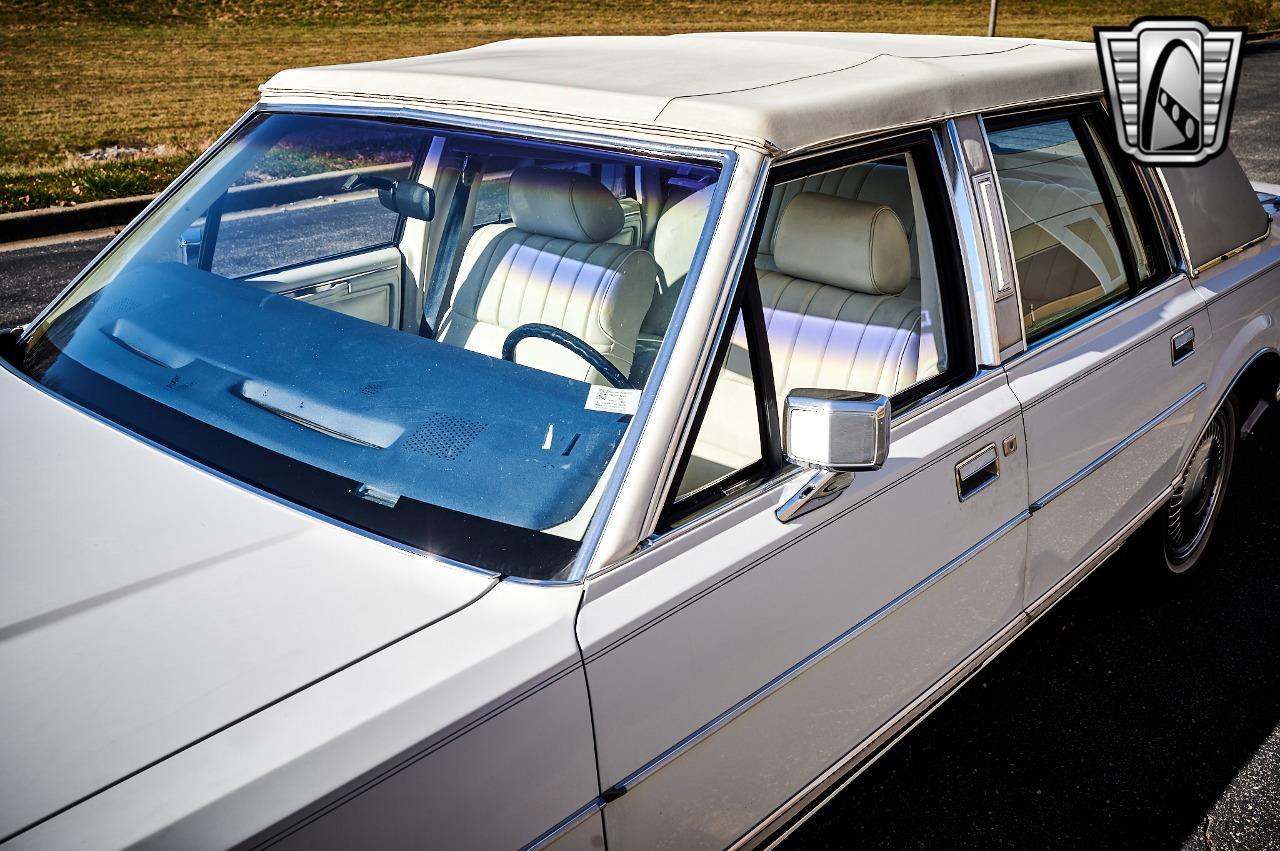 1989 Lincoln Town Car