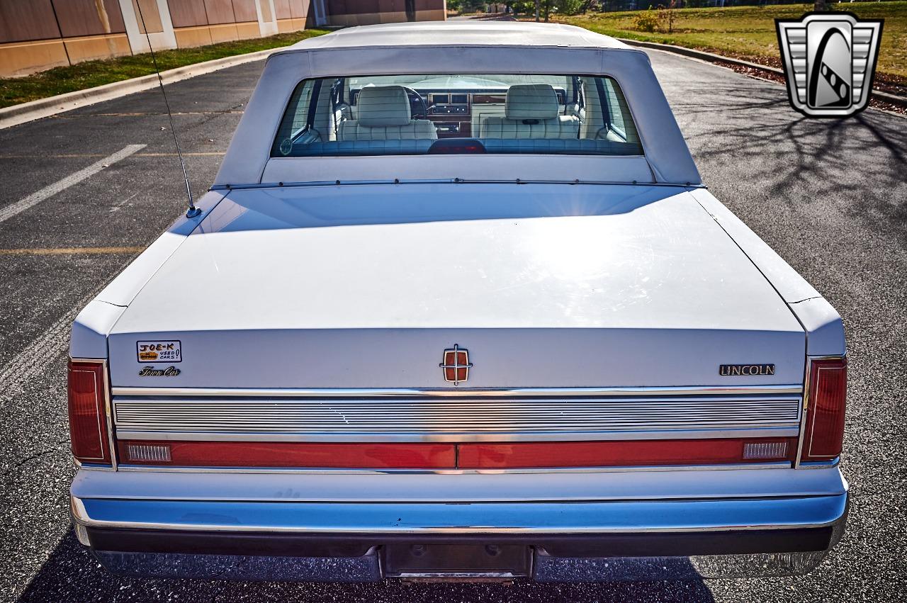 1989 Lincoln Town Car