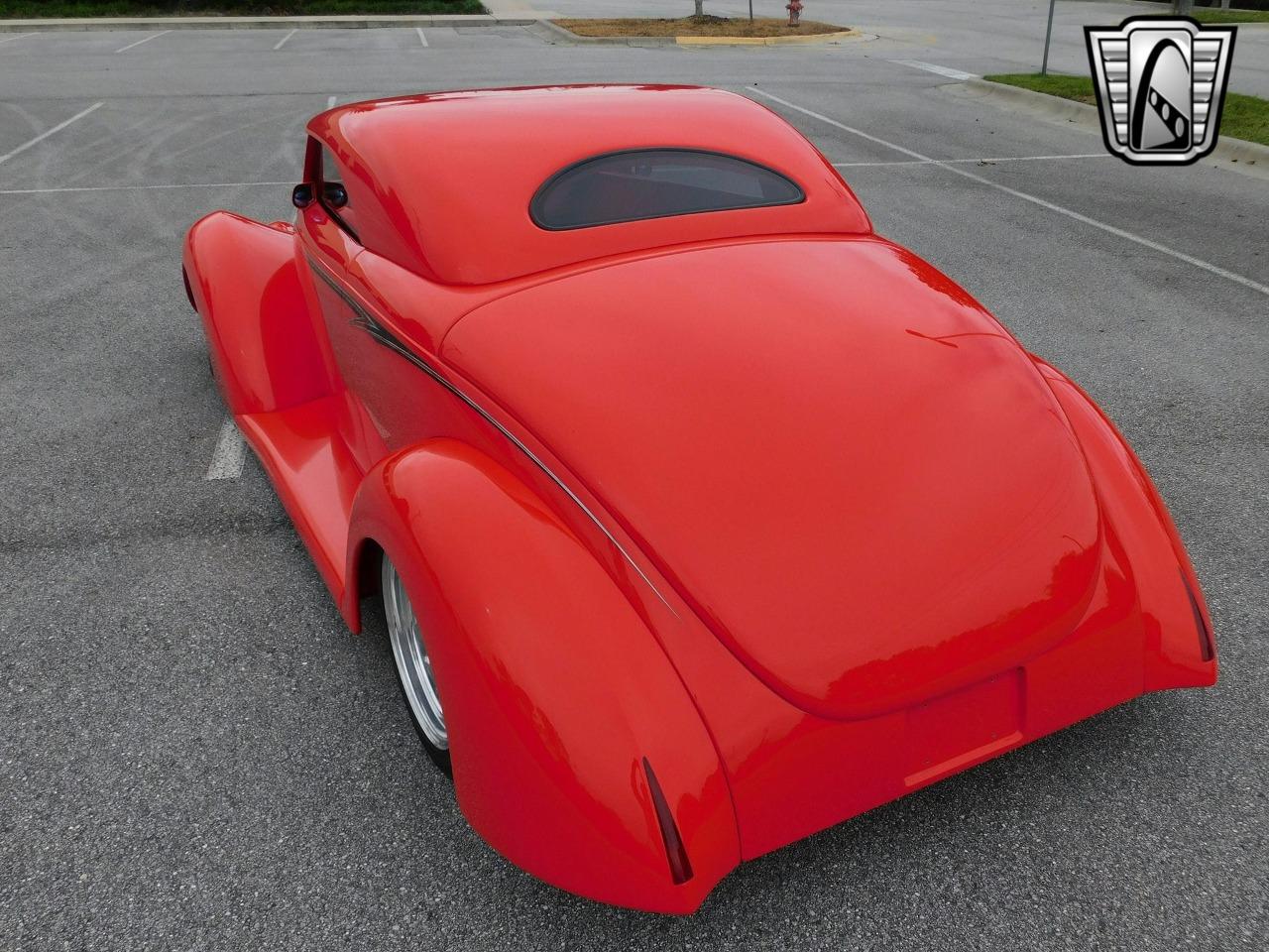 1939 Ford Custom