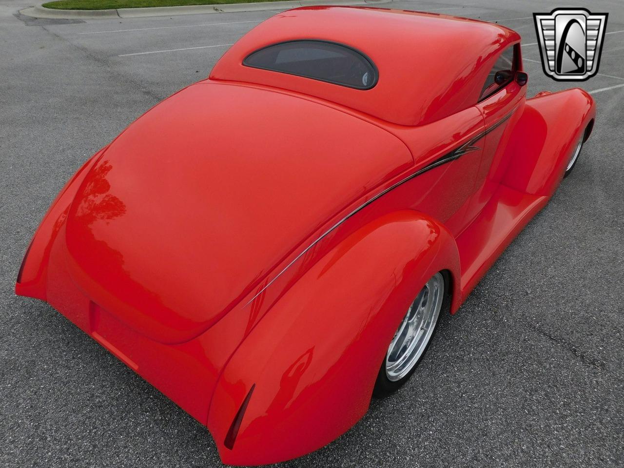 1939 Ford Custom