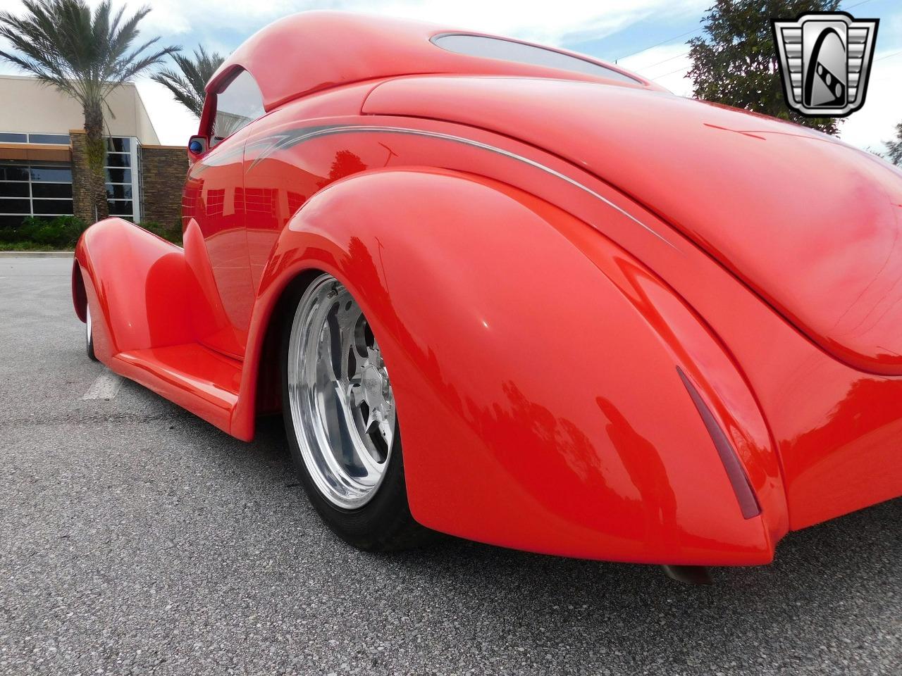 1939 Ford Custom