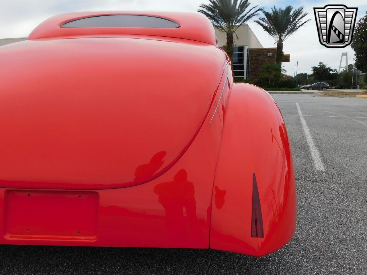 1939 Ford Custom