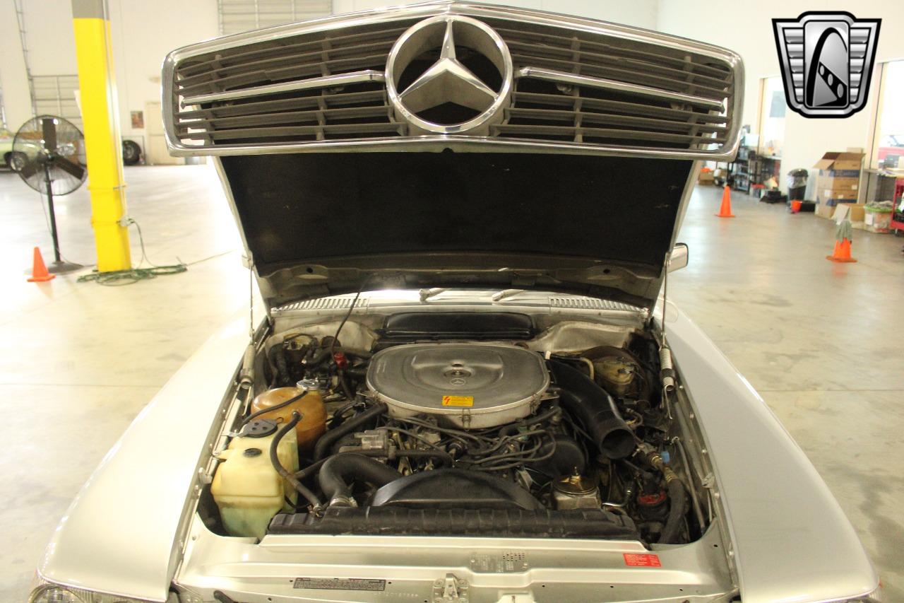 1982 Mercedes - Benz 380SL