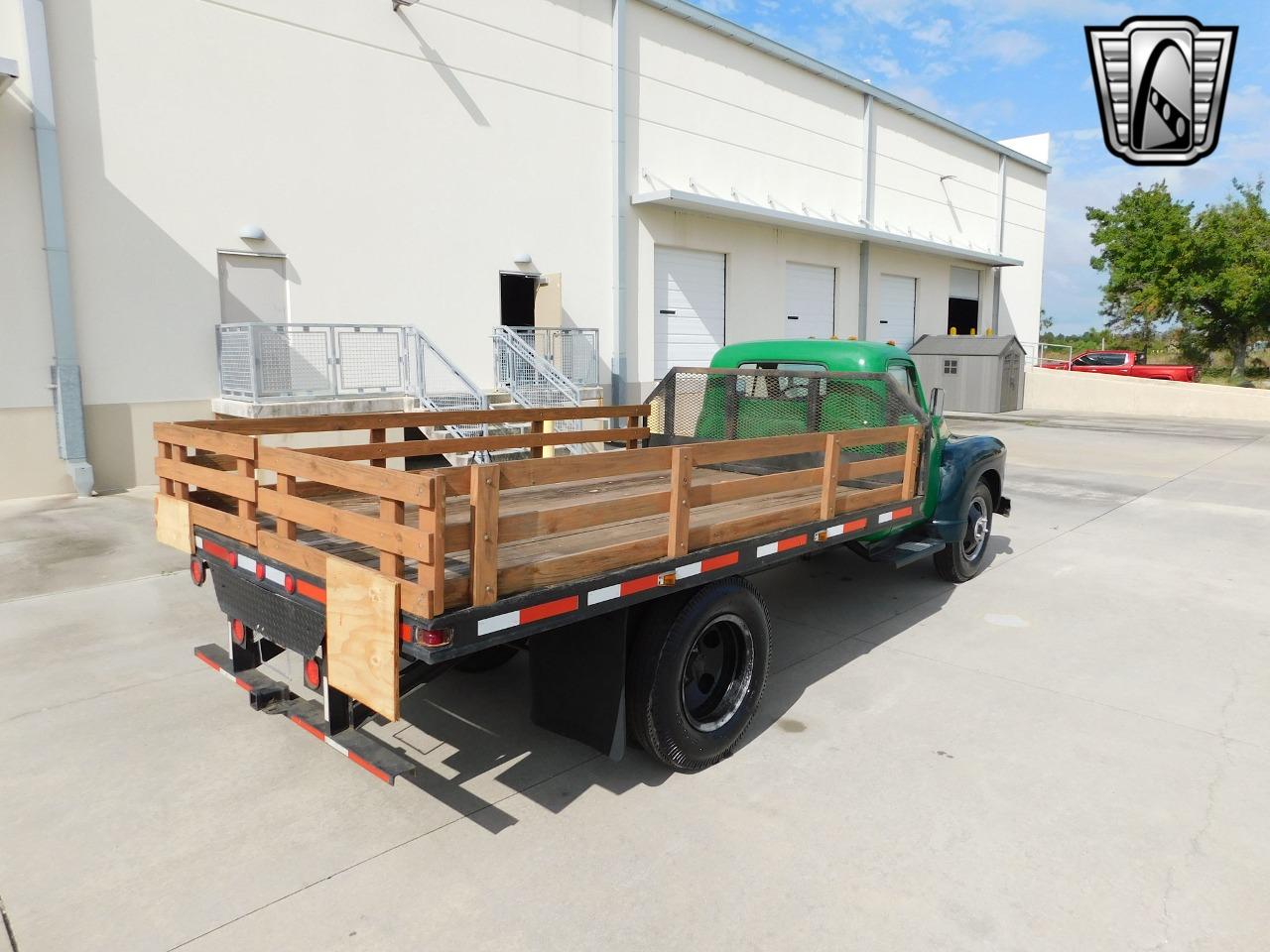 1952 Chevrolet 2 1/2 Ton Flatbed