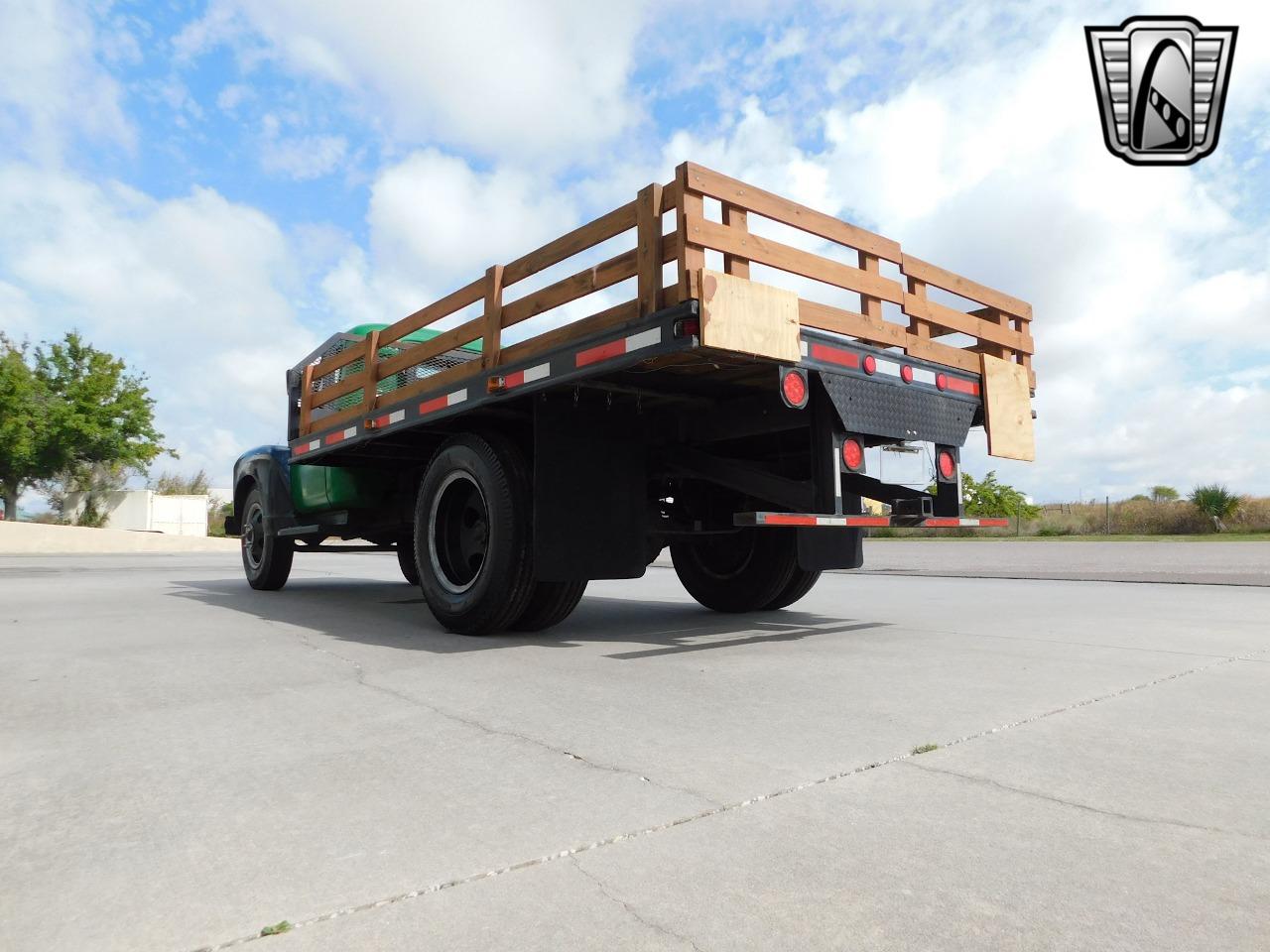 1952 Chevrolet 2 1/2 Ton Flatbed