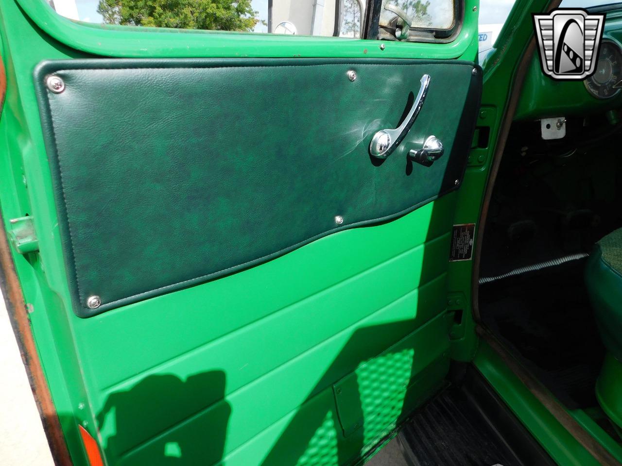 1952 Chevrolet 2 1/2 Ton Flatbed