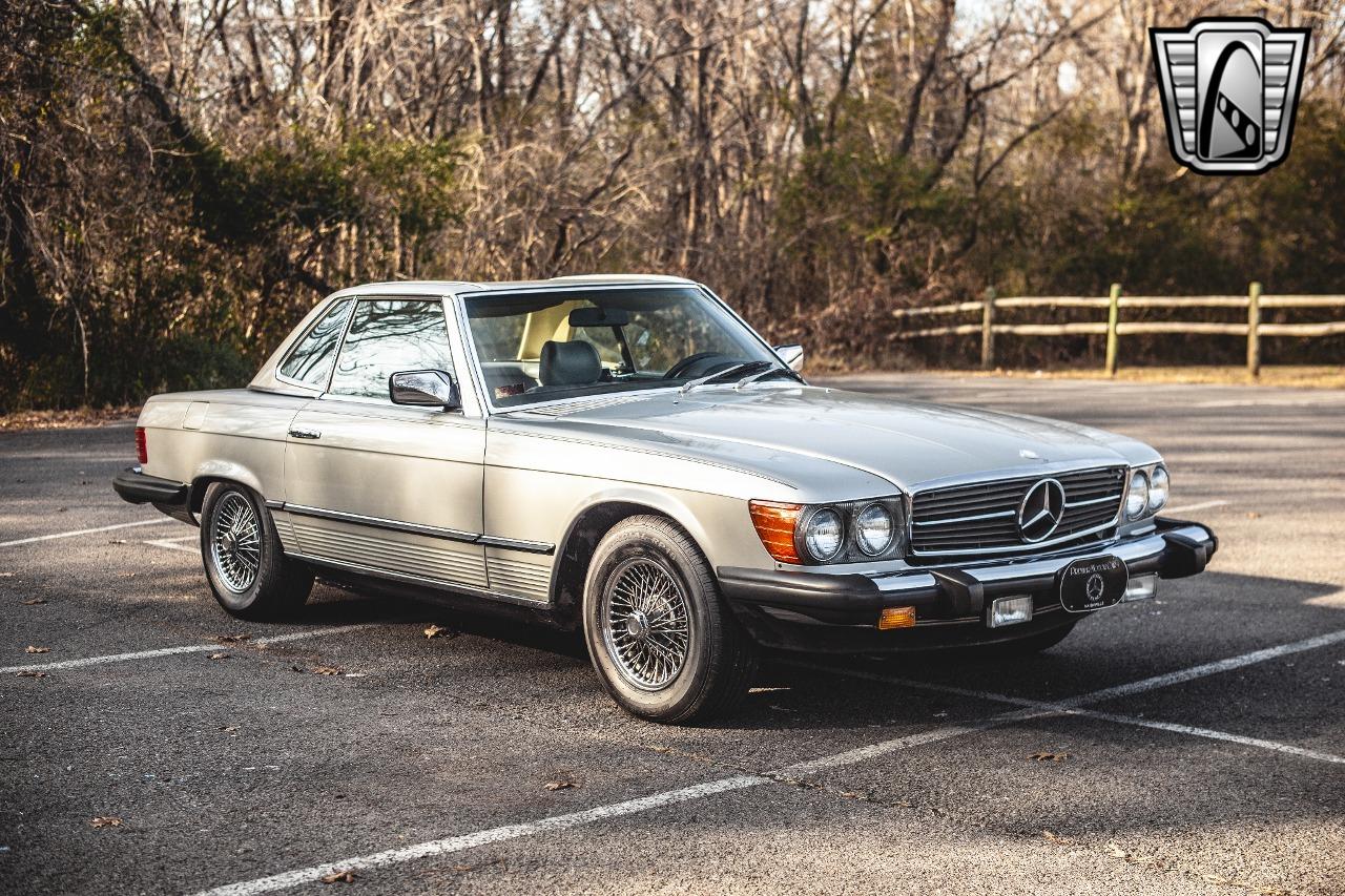 1985 Mercedes - Benz 380SL