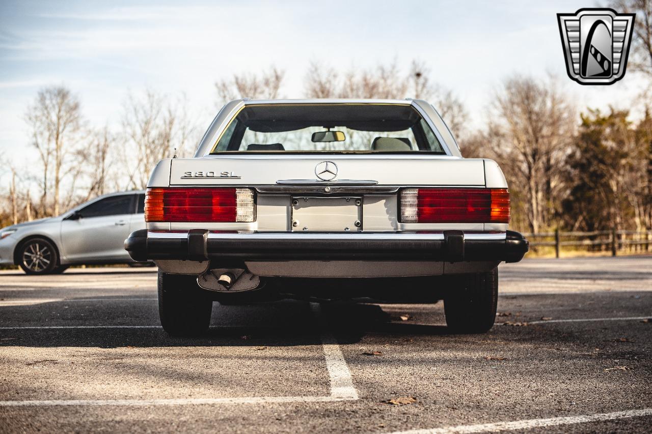 1985 Mercedes - Benz 380SL