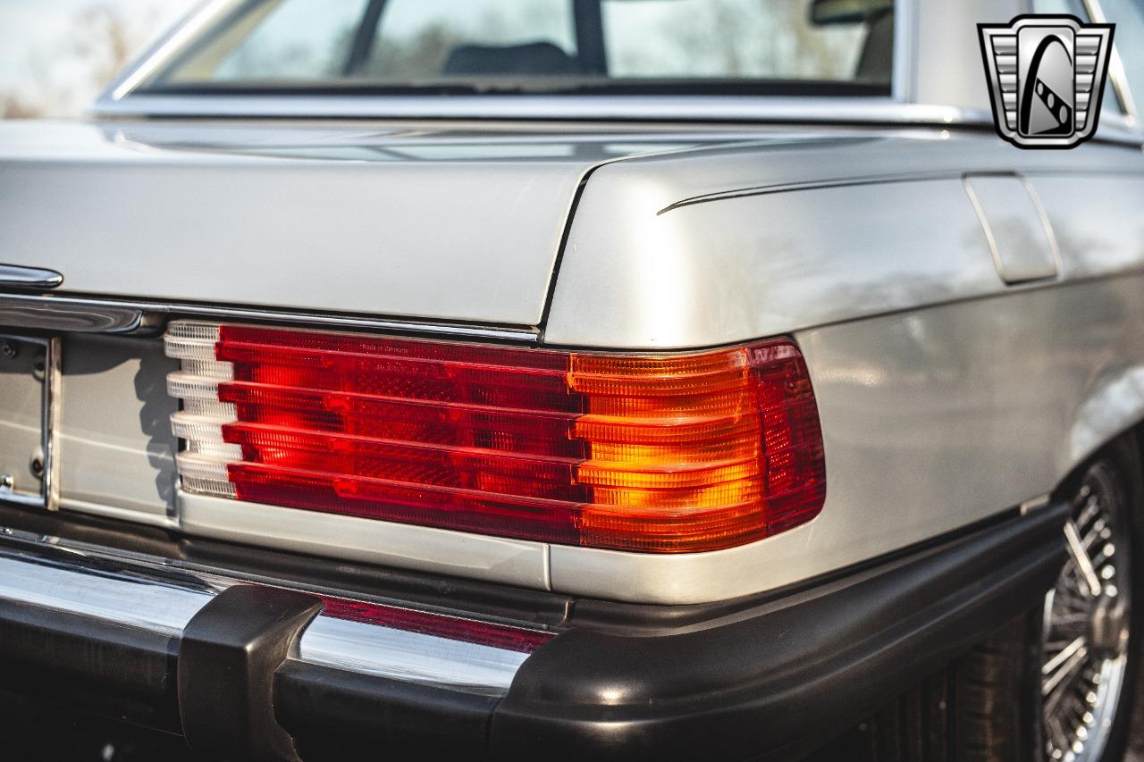 1985 Mercedes - Benz 380SL