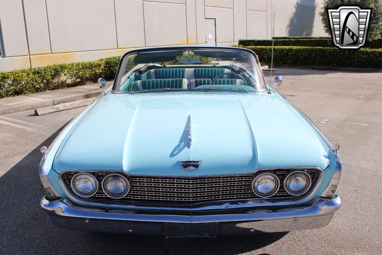 1960 Ford Sunliner