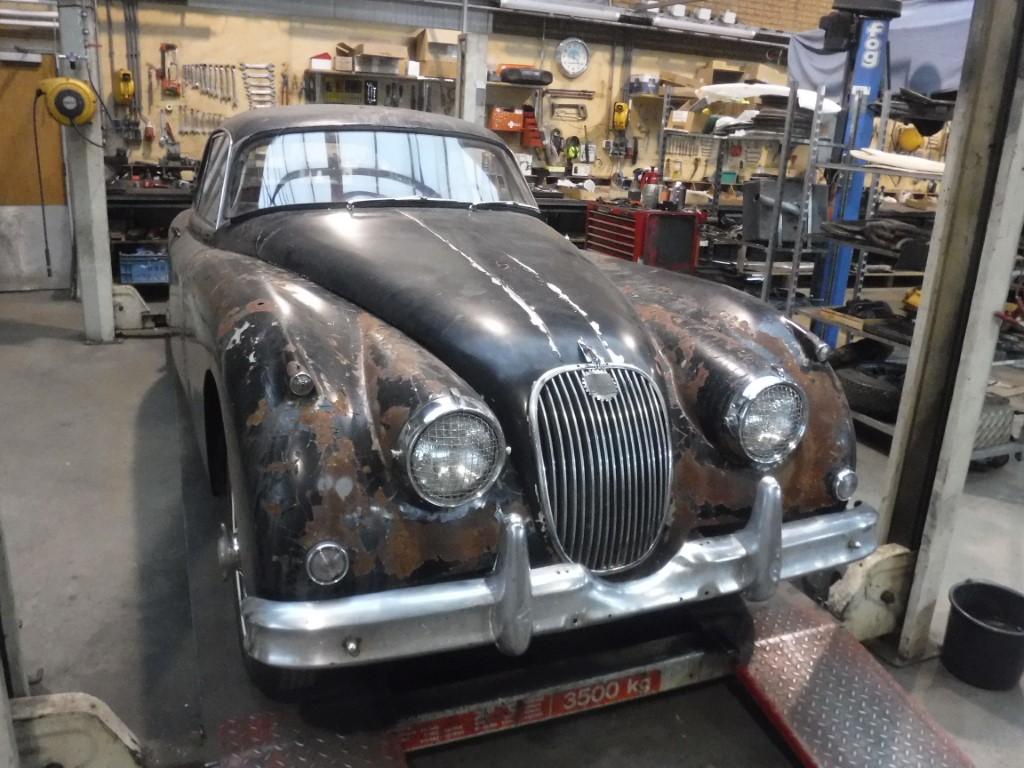 1959 Jaguar XK 150 Coup� black to restore