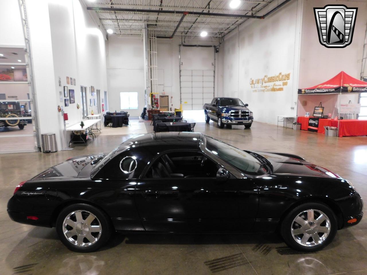 2002 Ford Thunderbird