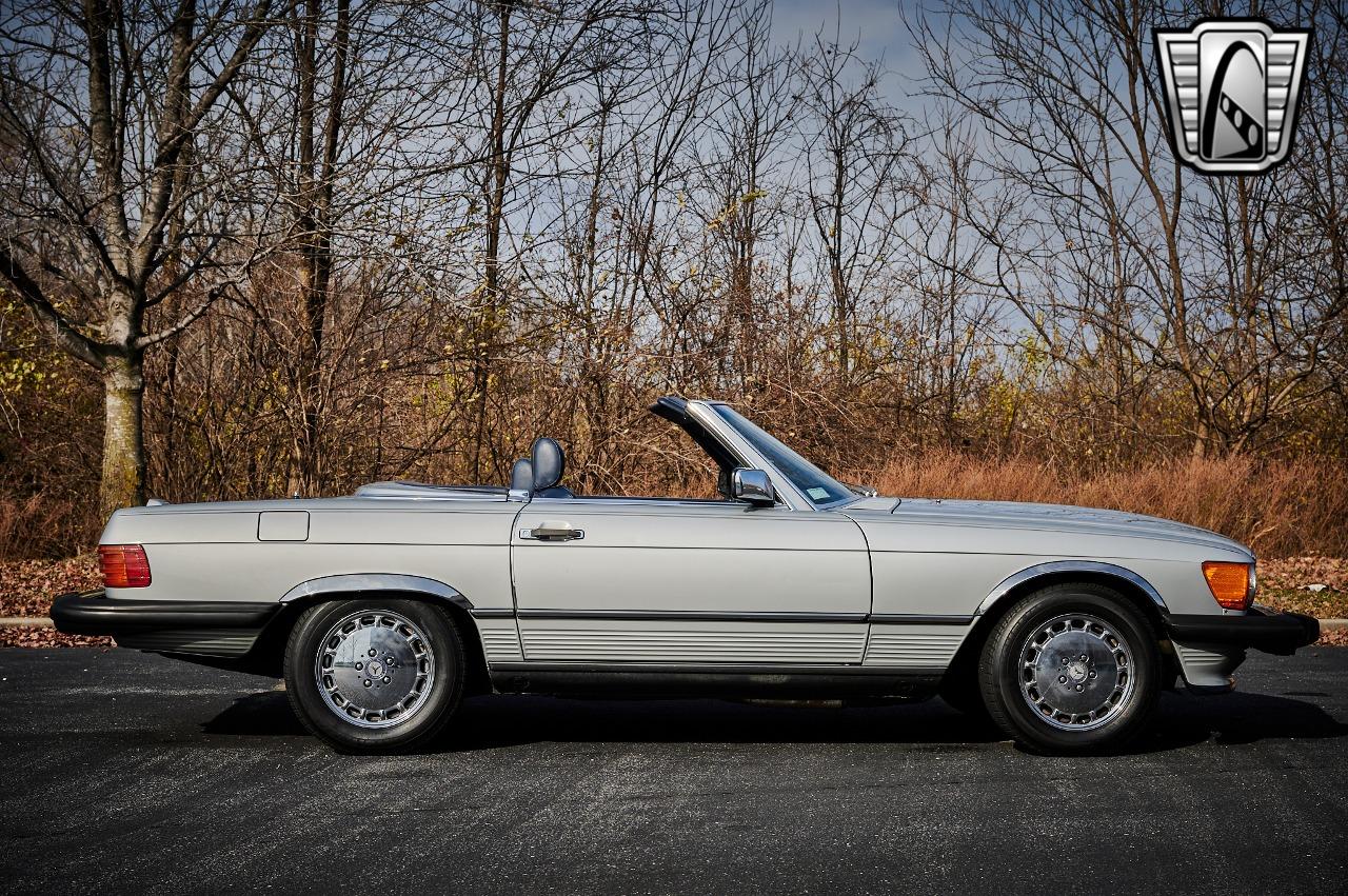 1988 Mercedes - Benz 560SL