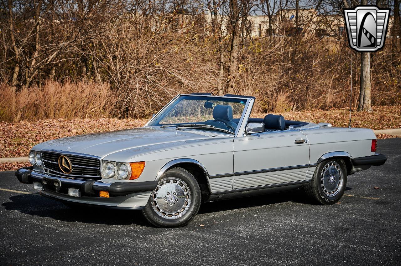 1988 Mercedes - Benz 560SL