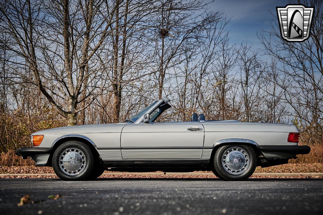 1988 Mercedes - Benz 560SL