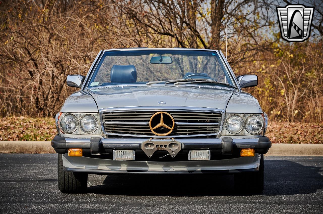 1988 Mercedes - Benz 560SL