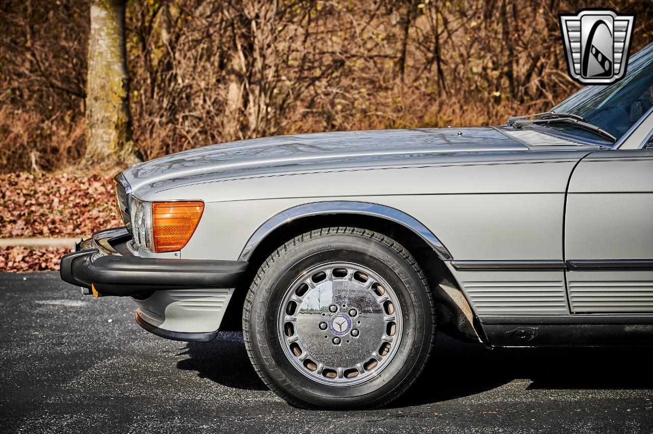 1988 Mercedes - Benz 560SL