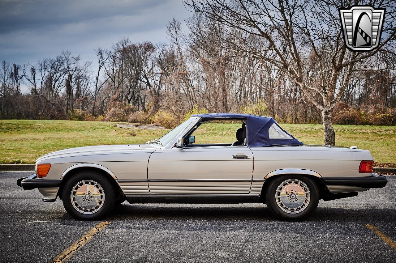 1988 Mercedes - Benz 560SL