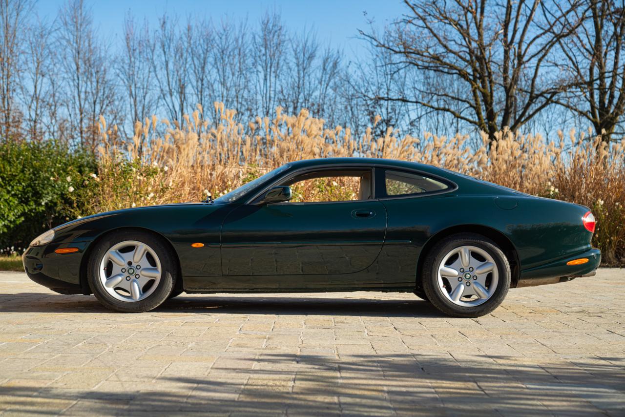 1998 Jaguar XK8