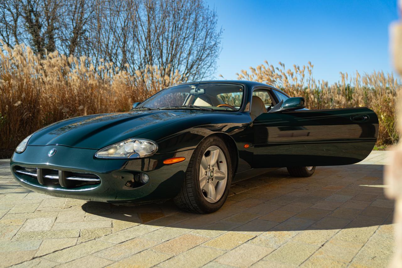 1998 Jaguar XK8