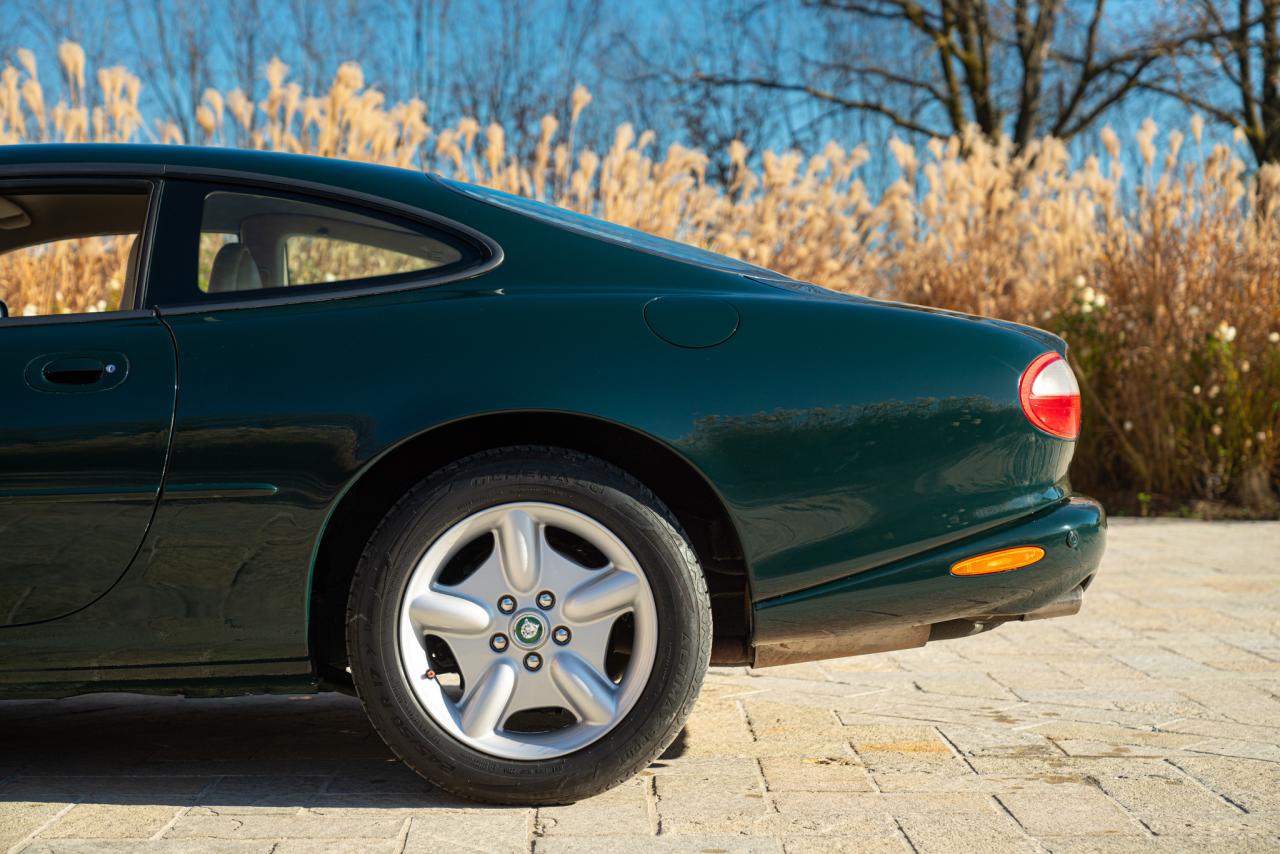 1998 Jaguar XK8