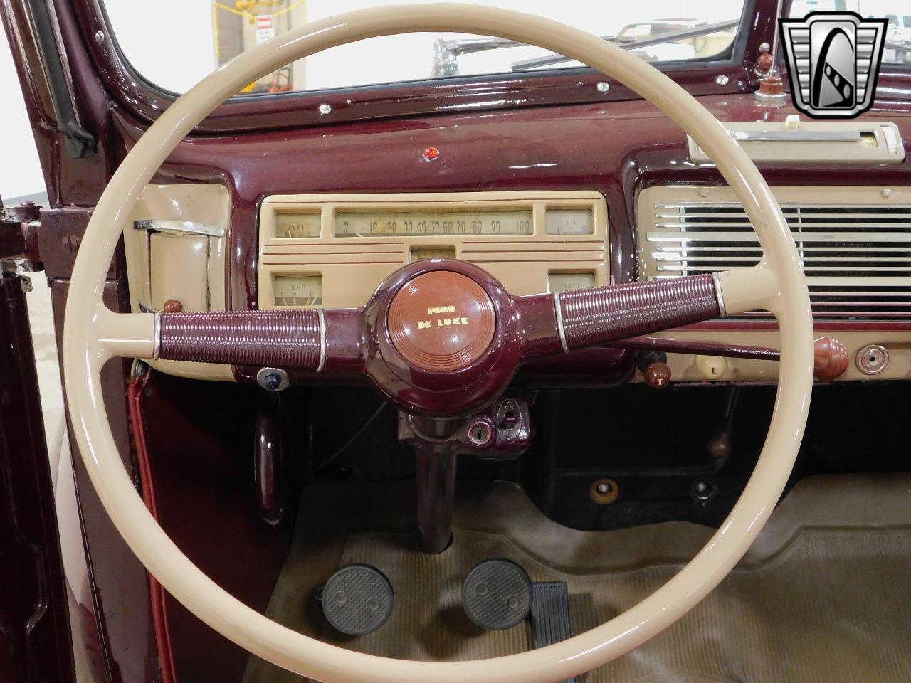 1940 Ford Deluxe