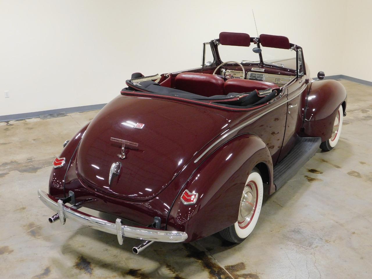 1940 Ford Deluxe