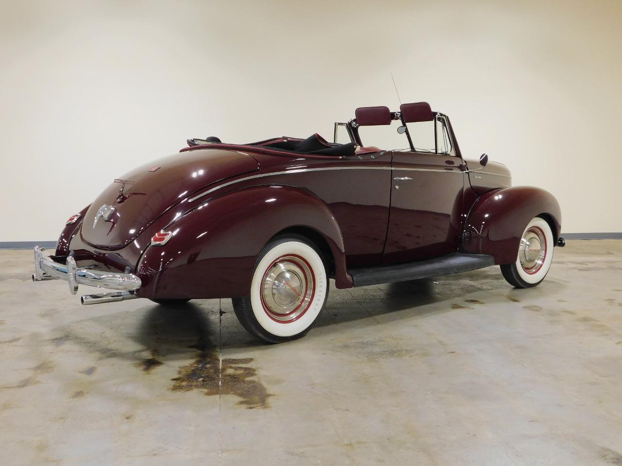 1940 Ford Deluxe