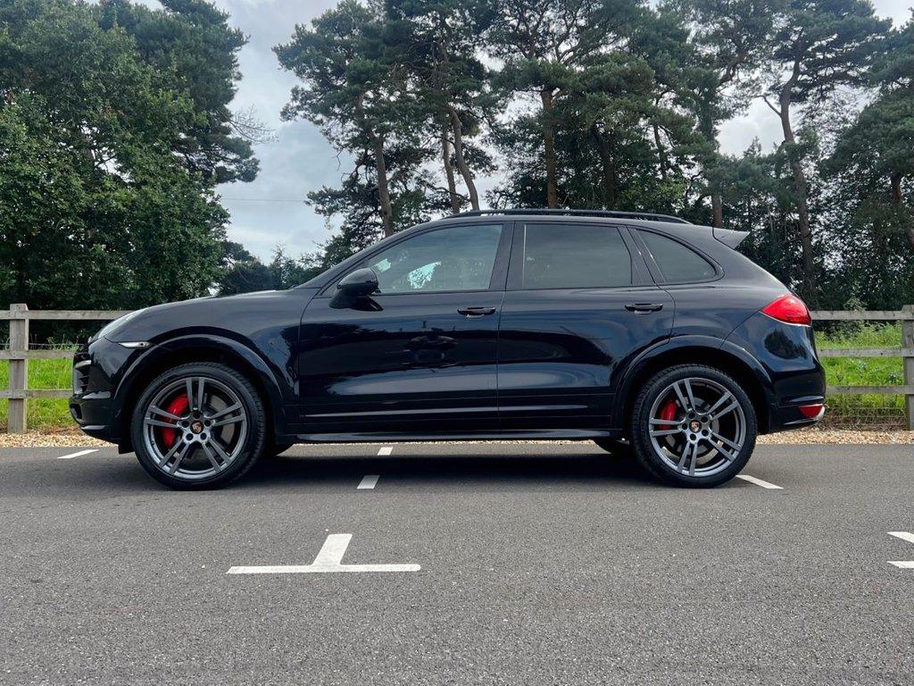 2014 Porsche 2014 06 CAYENNE 4.8 V8 TURBO 500 BHP