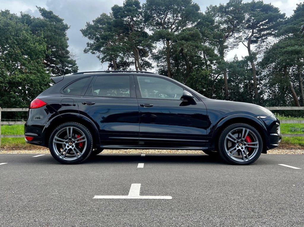 2014 Porsche 2014 06 CAYENNE 4.8 V8 TURBO 500 BHP