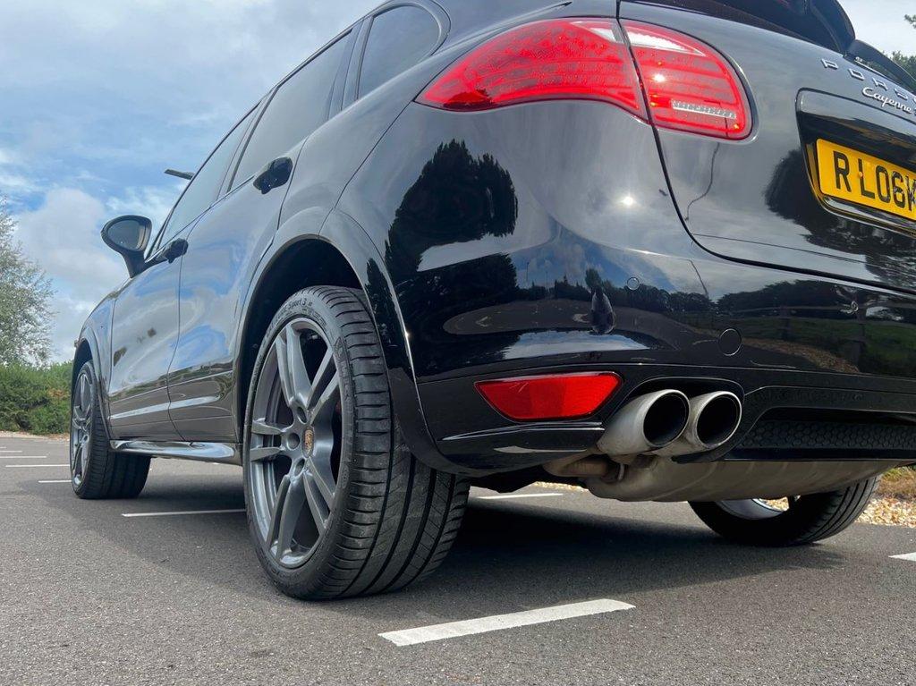 2014 Porsche 2014 06 CAYENNE 4.8 V8 TURBO 500 BHP