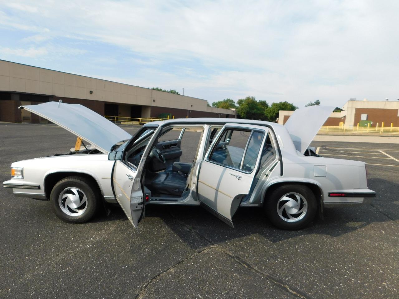 1985 Cadillac Fleetwood