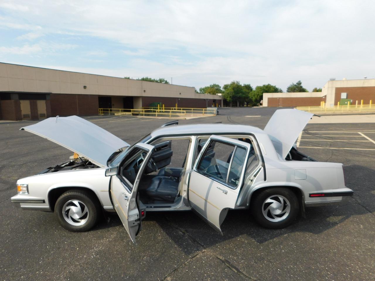 1985 Cadillac Fleetwood