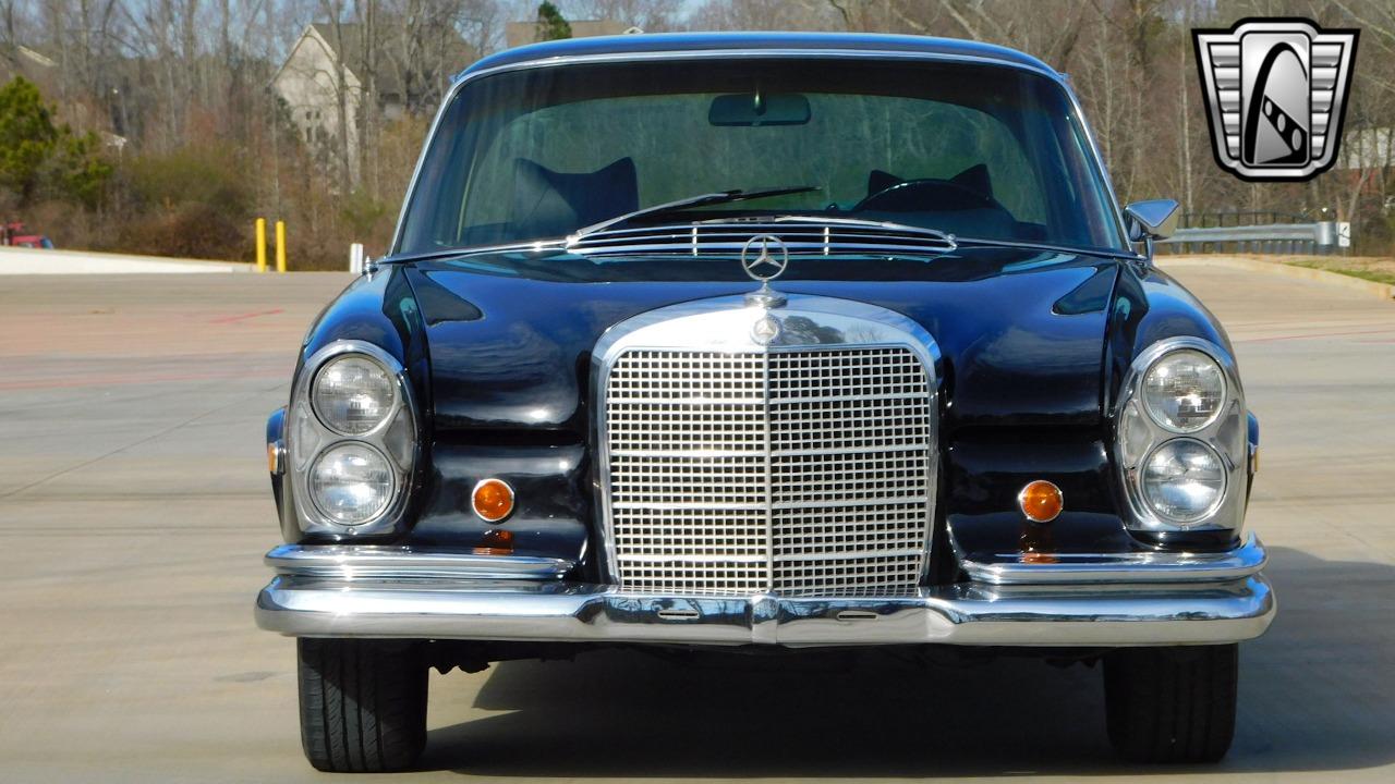 1969 Mercedes - Benz 280SE