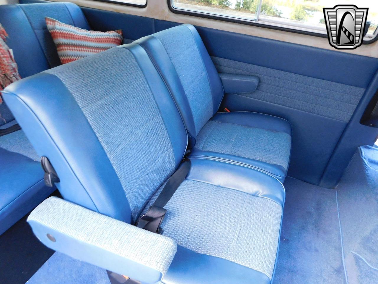 1986 Volkswagen Vanagon Bus