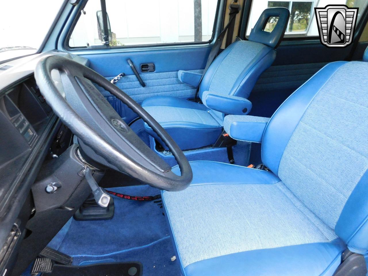 1986 Volkswagen Vanagon Bus