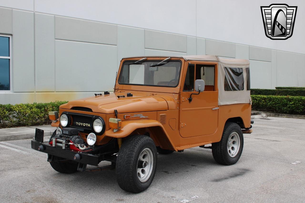 1974 Toyota FJ40