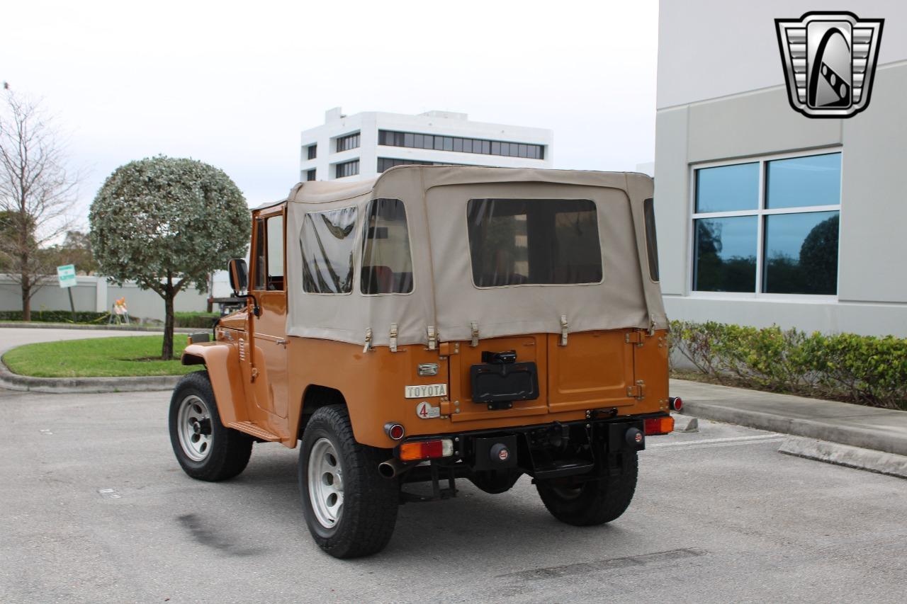 1974 Toyota FJ40