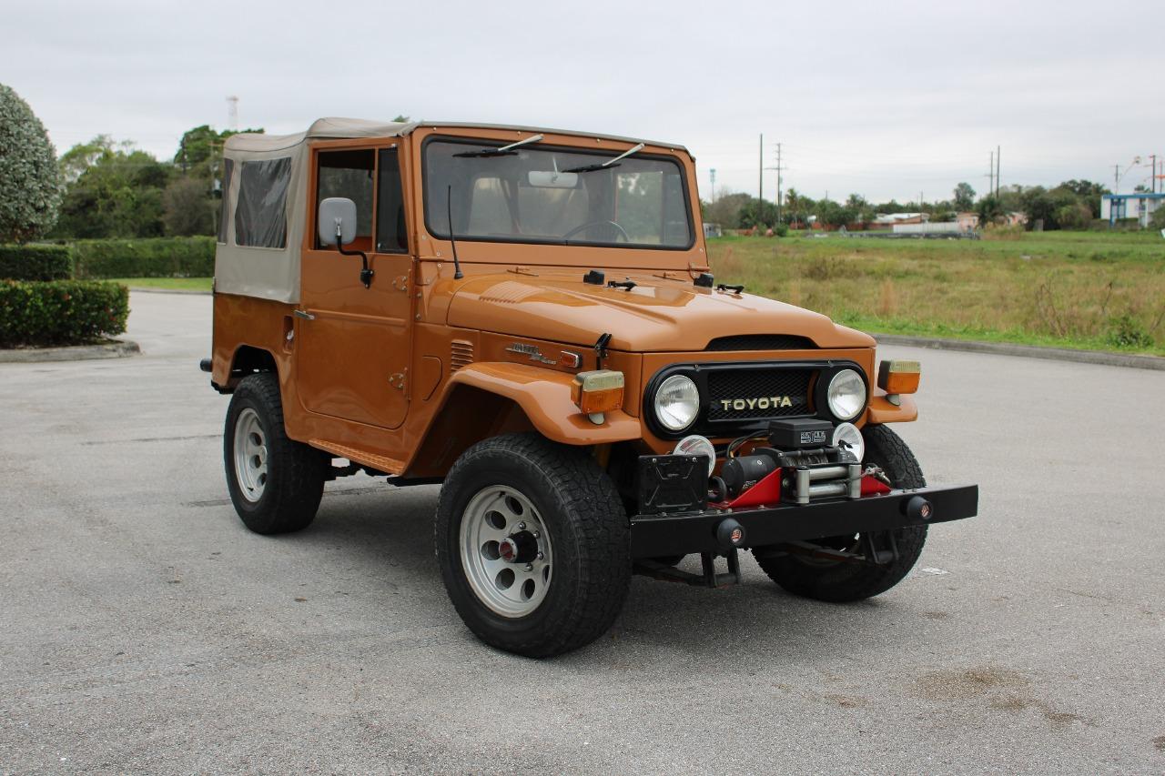 1974 Toyota FJ40