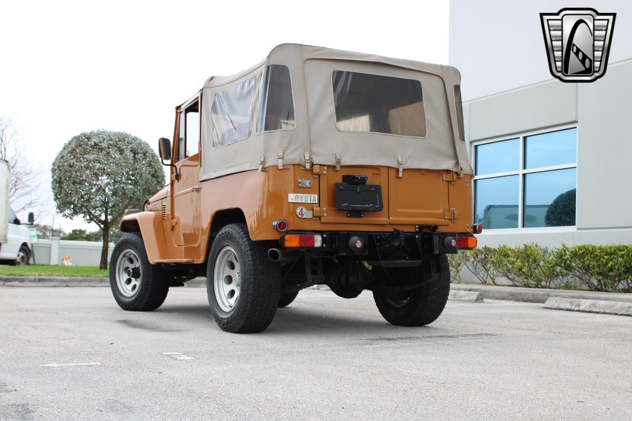 1974 Toyota FJ40